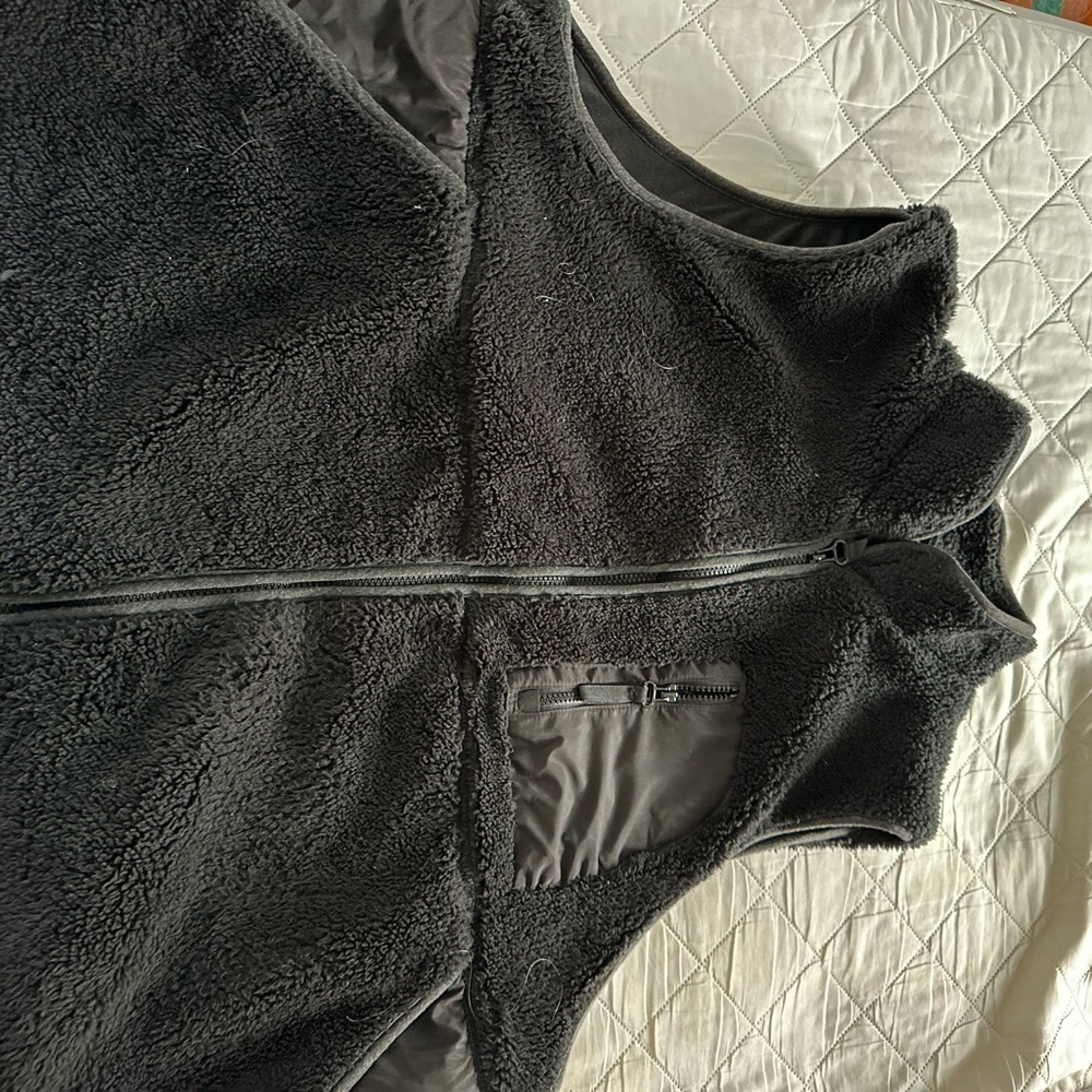Maurices Sherpa Black Fleece Vest